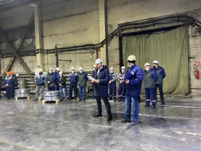 Поздравление коллектива «УМК» с Новым годом Поздравление коллектива «УМК» с Новым годом